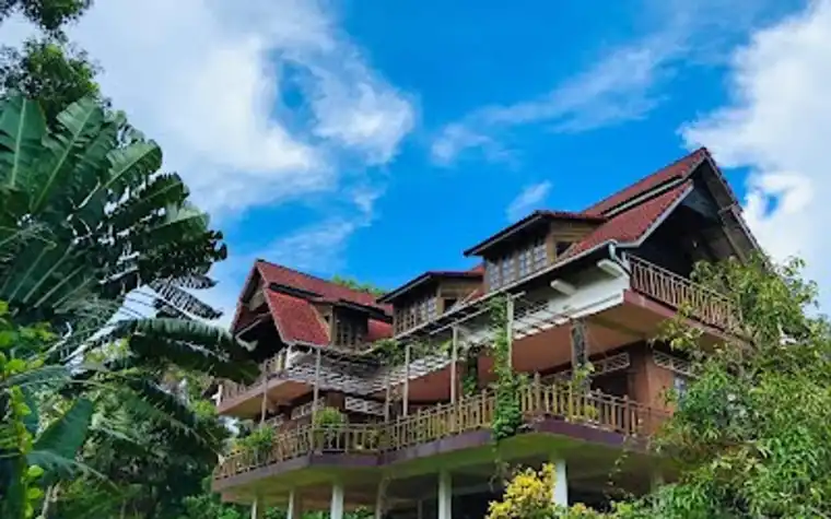 Les Manguiers in Kampot
